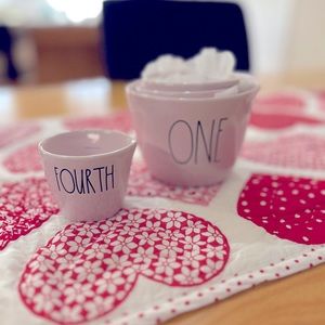 Rae Dunn Measuring cups